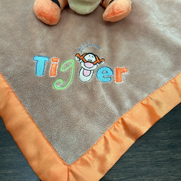 Disney Baby Tigger Plush Security Blanket Lovey Orange 14” Square - Picture 13 of 15